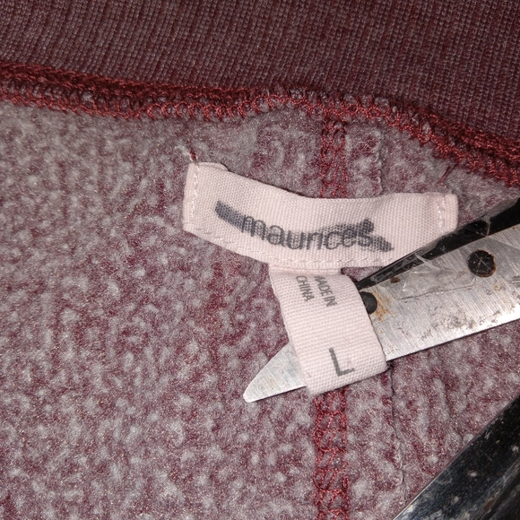 Maurices Oversized Off The Shoulder Wine Color Sweatshirt Medium - Picture 3 of 10